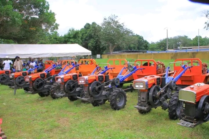 Dabakala : 13 motoculteurs et près de 4 tonnes de semences améliorées remis aux agriculteurs